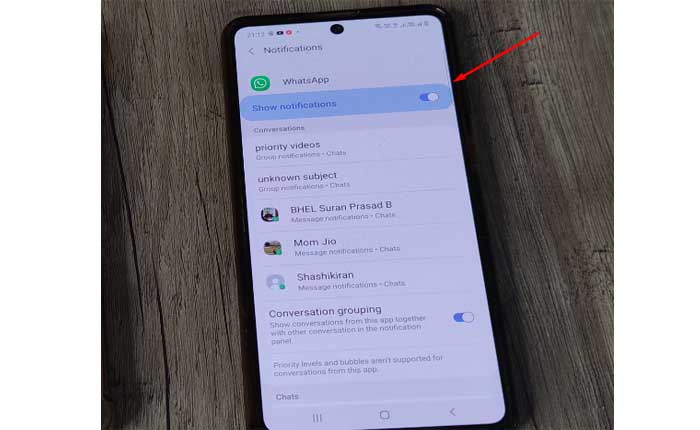 WhatsApp通話がロック画面に表示されない問題を修正する方法